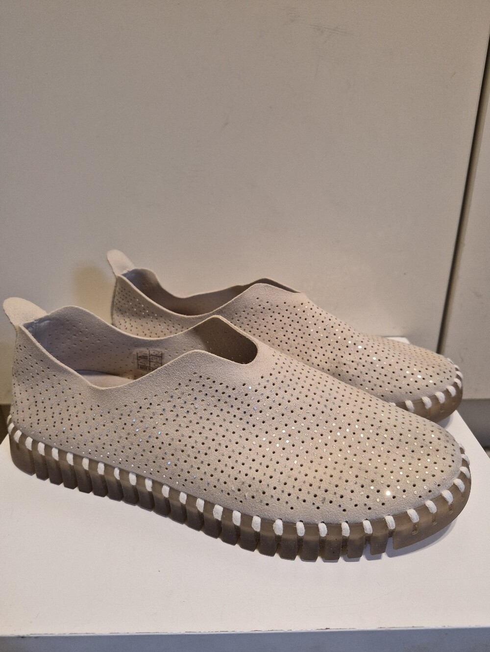 Ilse Jacobsen "Tulip" Tan Sparkle Perforated Slip-On Loafers Sz.US 8/38 Ret.$104